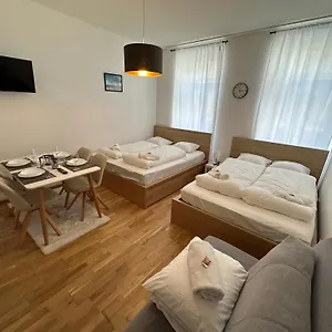 Cozy 5-person In 6 Apartment